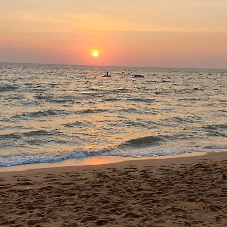 Dusit Grand Condo View Jomtien Beach Eksteriør billede